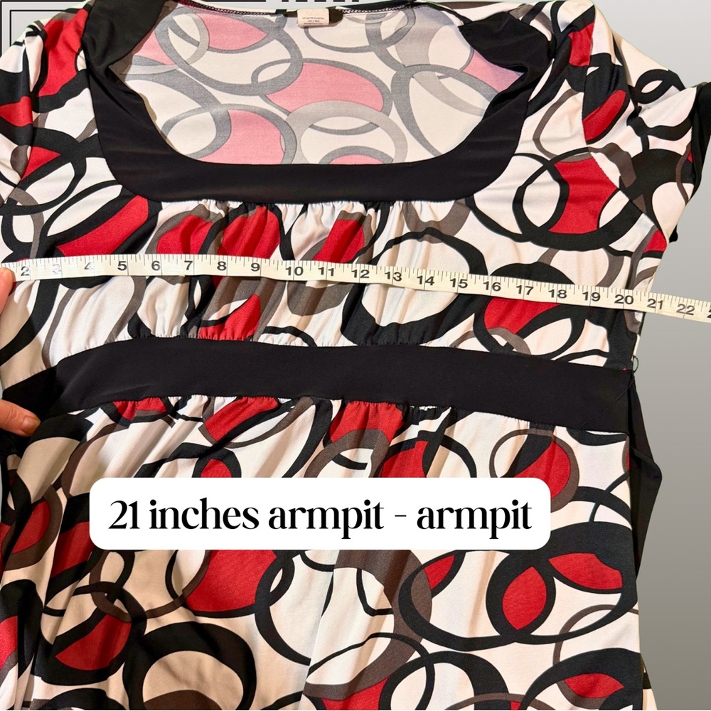 Dynamite Women's Circle Print Blouse - Red, Black, and White - Picture 4 of 6
